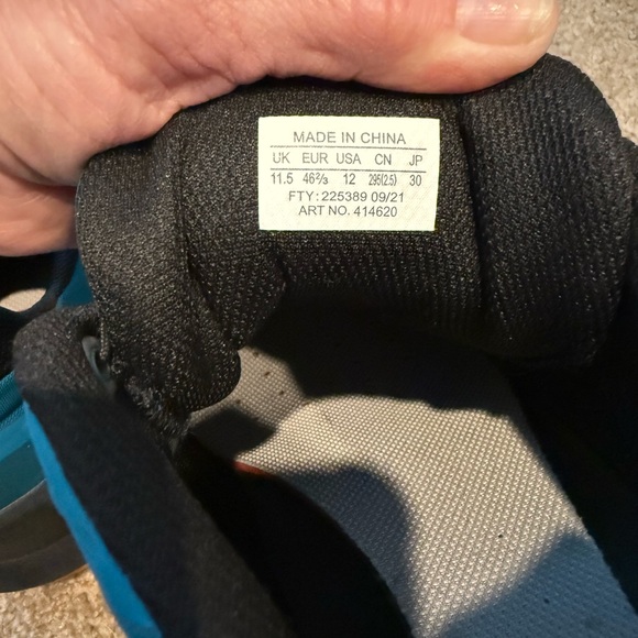 Salomon Men's Vibrant Blue Athletic Shoes - Picture 7 of 7